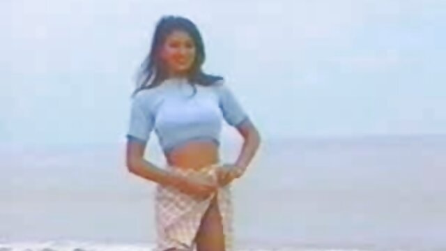 Tóc vàng Babe Phoenix Marie lấy vòi nước gai xinh han quoc xxx
